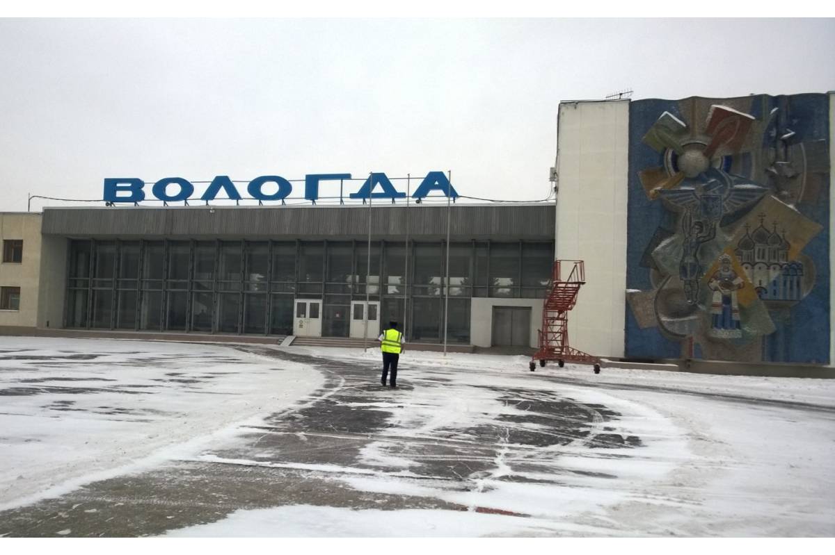 В Вологде проведут реконструкцию аэропорта и взлетно-посадочной полосы.