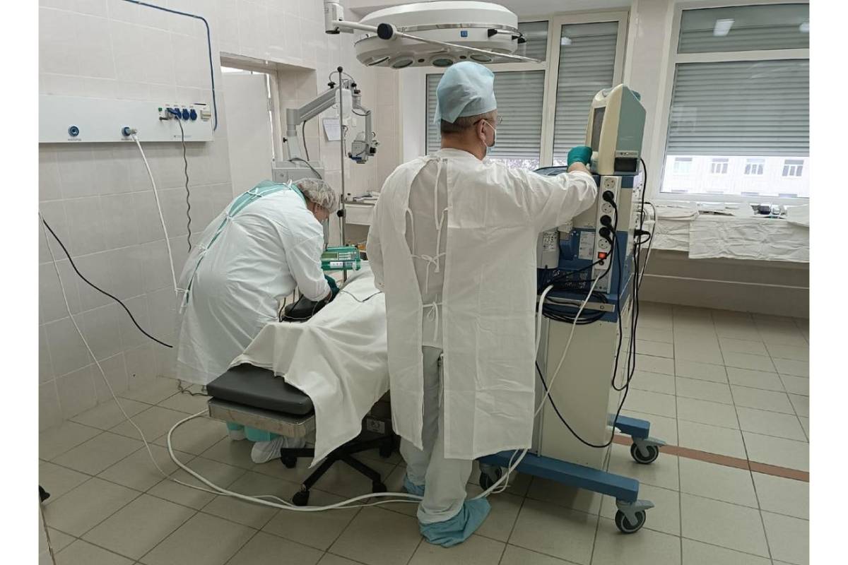 Уникальную операцию по пересадке радужки выполнили в Вологодской областной офтальмологической больнице.