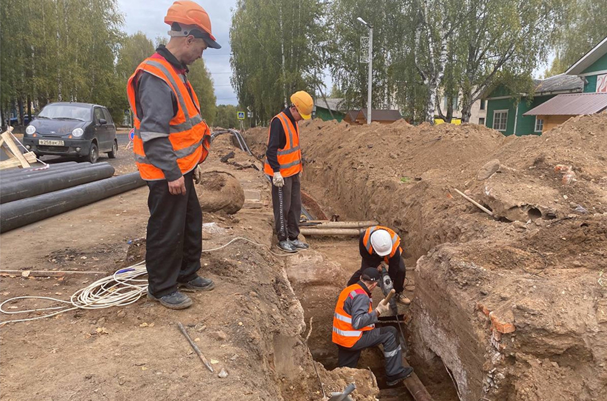 В селе Нюксеница заменили участок теплосети по улице Советская.