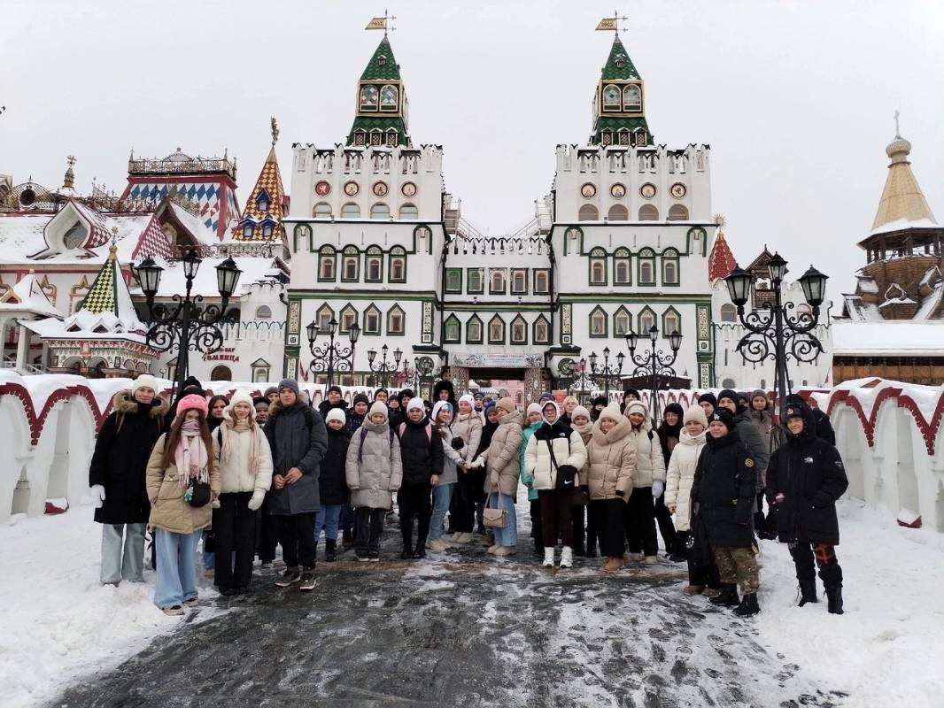 Более 800 молодых вологжан посетили  Международную выставку-форум «Россия» за 2023 год.