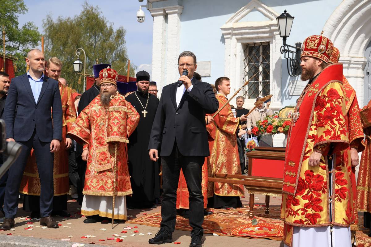 Митрополит Вологодский и Кирилловский Савва поддержал Губернатора Георгия Филимонова в реализации инициатив, направленных на народосбережение.