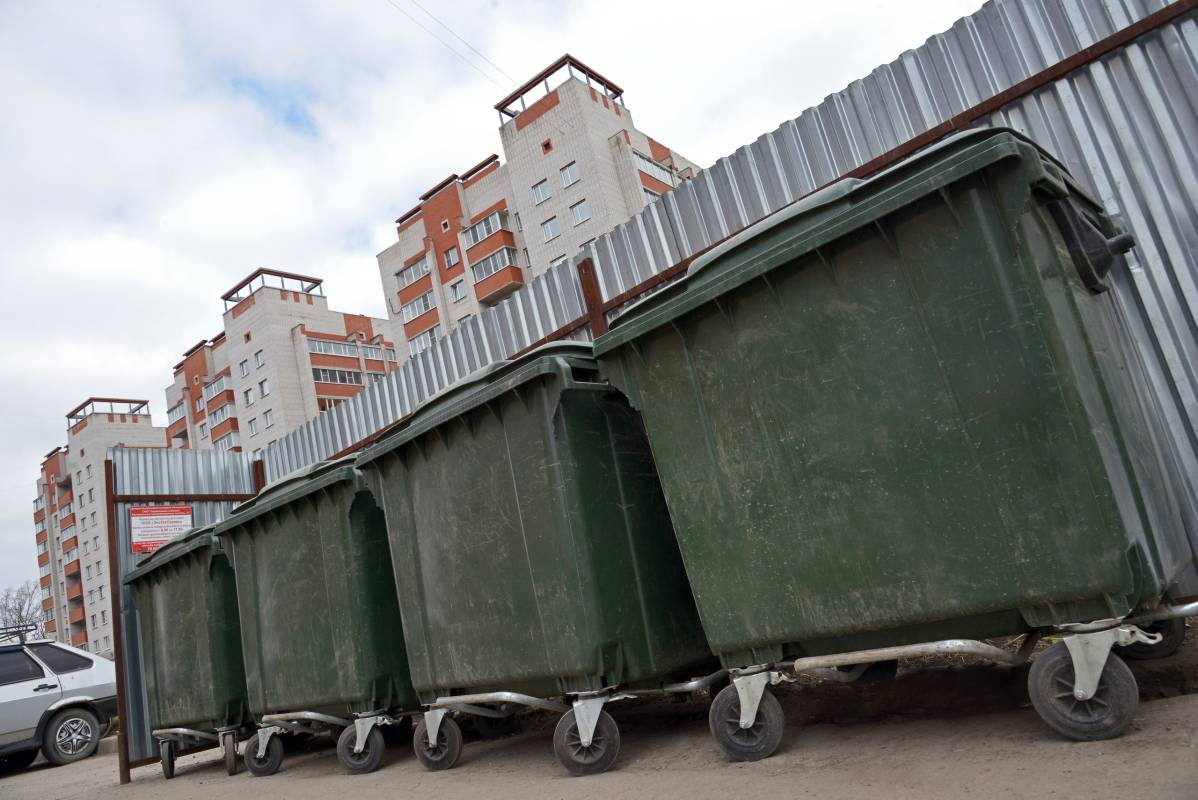 Вологжане стали в два раза реже жаловаться на уборку мусора.