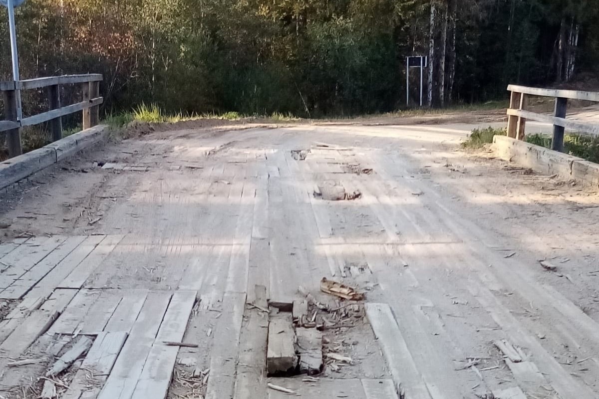 В Никольском округе стартовал ремонт моста через реку Андангу.