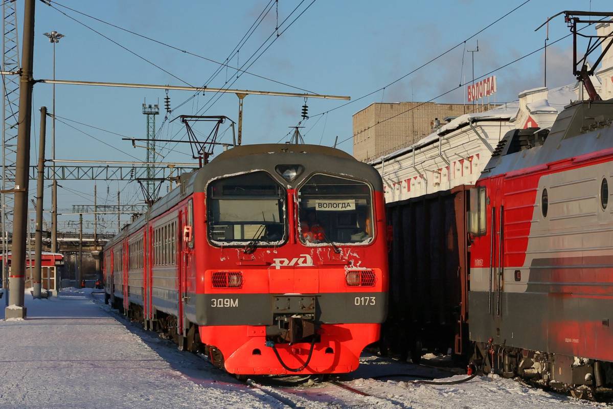 В Вологодской области увеличат количество рейсов пригородного поезда по маршруту Вологда-Бабаево-Вологда.