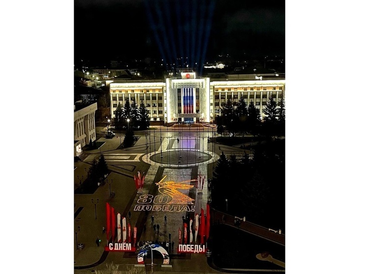 В память об участниках Великой Отечественной войны в Вологде зажгли 3500 свечей.