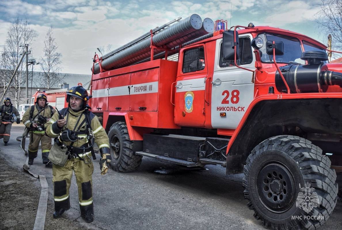 Сотрудники реагирующих подразделений Главного управления МЧС РФ по Вологодской области получат ежемесячную доплату в 5 тысяч рублей.