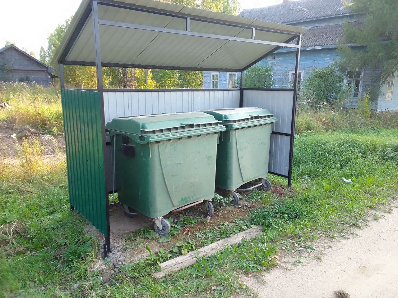 Устройство площадок ТКО с. Верхняя Ентала, ул. Центральная, д. 12, в д. Бакшеев Дор, ул. Дорожная, д. 13 стоимость проекта —101.982,00 руб.