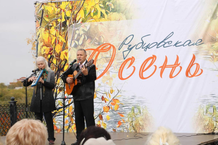 На Вологодчине проходит 26-й фестиваль «Рубцовская осень». На Вологодчине проходит 26-й фестиваль «Рубцовская осень».