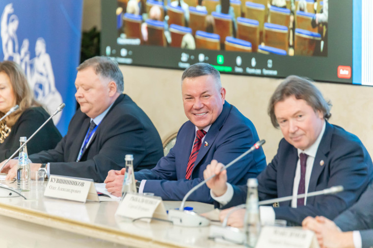 В России разработают комплексную систему управления общественным здоровьем. В России разработают комплексную систему управления общественным здоровьем.