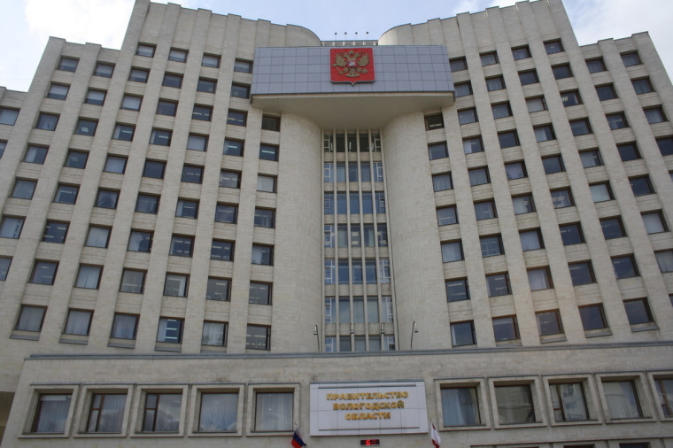 Правительство Вологодской области расторгает отношения с компанией Cosmos Hotel Group. Правительство Вологодской области расторгает отношения с компанией Cosmos Hotel Group.