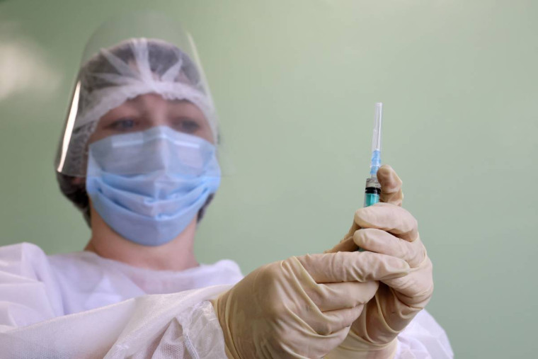 Более 100 тысяч жителей региона смогут вакцинироваться от клещевого энцефалита в этом году. Более 100 тысяч жителей региона смогут вакцинироваться от клещевого энцефалита в этом году.