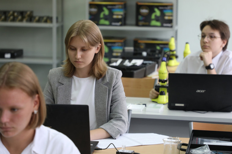 Новая техника поступит в школы региона по проекту «Цифровая образовательная среда». Новая техника поступит в школы региона по проекту «Цифровая образовательная среда».