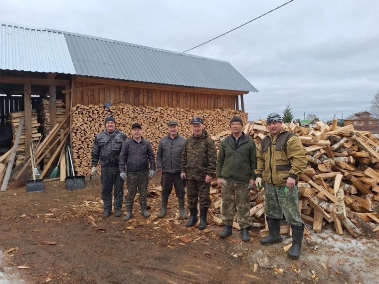В трудное время ветераны Отд МВД "Кичменгско-Городецкое" не бросают друг друга в беде.. В трудное время ветераны Отд МВД "Кичменгско-Городецкое" не бросают друг друга в беде..