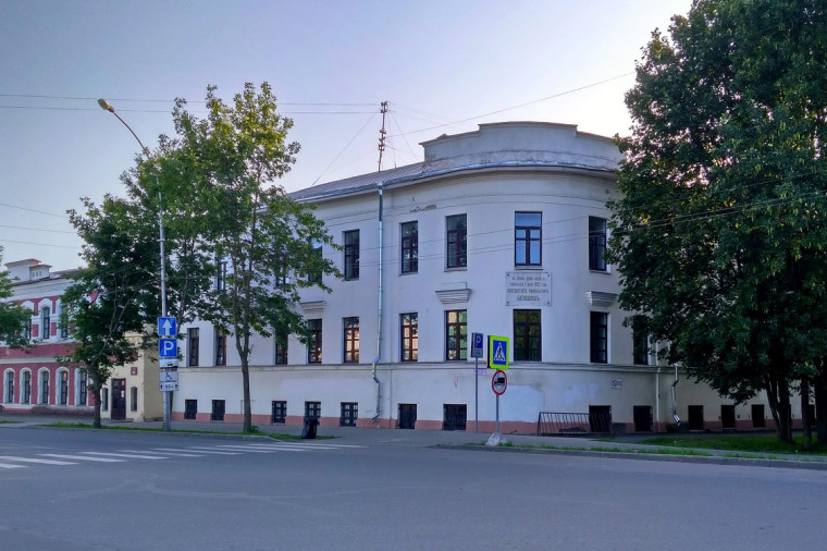 В здании под вологодский филиал Ярославского государственного медуниверситета проводят ремонт. В здании под вологодский филиал Ярославского государственного медуниверситета проводят ремонт.