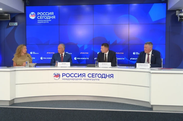 Олег Кувшинников: "У российского леса должен быть один хозяин". Олег Кувшинников: "У российского леса должен быть один хозяин".