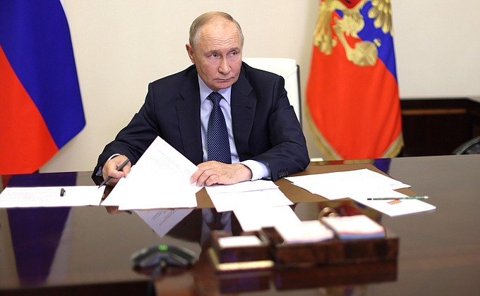 Президент России Владимир Путин проведет встречу с Георгием Филимоновым. Президент России Владимир Путин проведет встречу с Георгием Филимоновым.