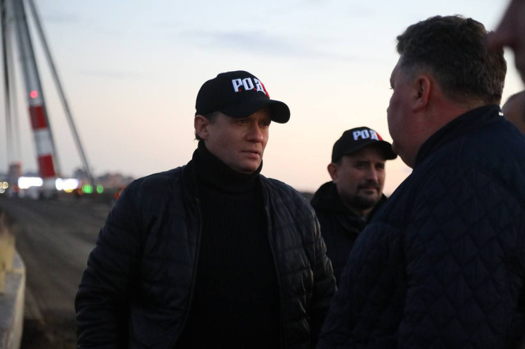 Капитальный ремонт Октябрьского моста в Череповце идет в графике. Капитальный ремонт Октябрьского моста в Череповце идет в графике.