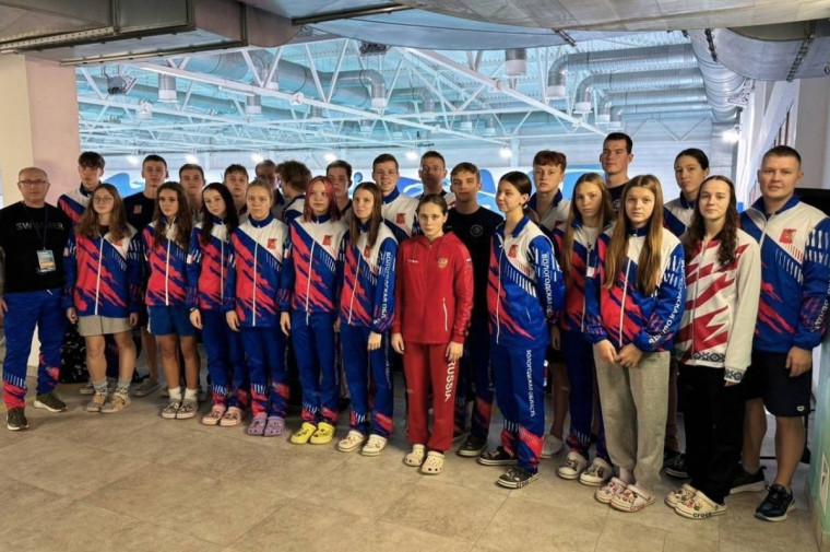 Вологодские спортсмены установили шесть новых областных рекордов на Чемпионате и Первенстве СЗФО по плаванию. Вологодские спортсмены установили шесть новых областных рекордов на Чемпионате и Первенстве СЗФО по плаванию.